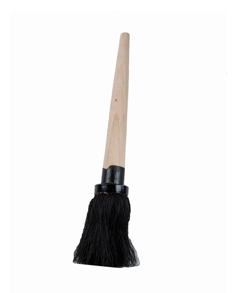 Tar Brush Short Handle, standing view
